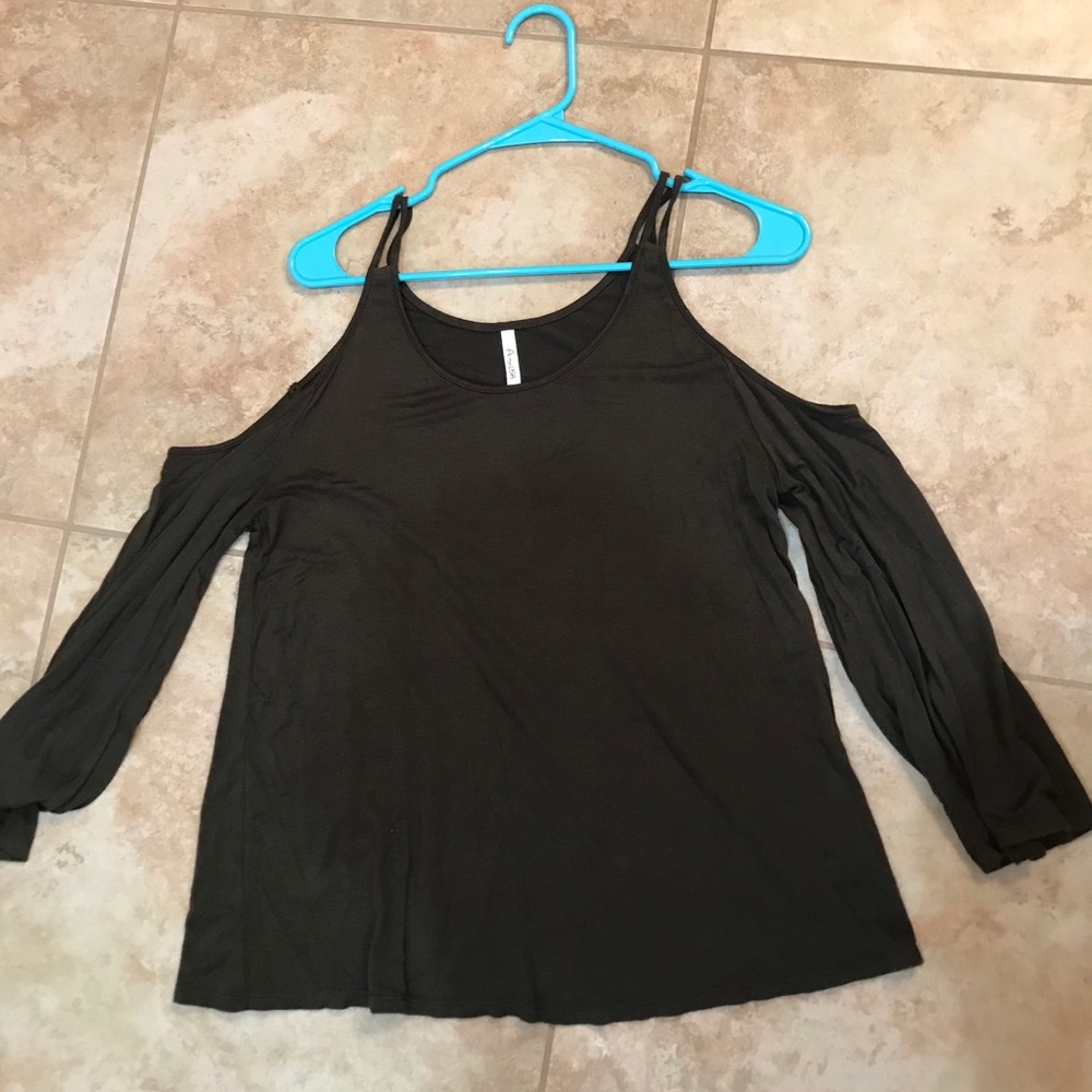 Cold shoulder top